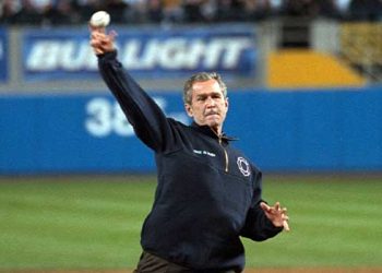 부시 전 대통령, 월드시리즈 1차전 시구