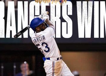 ‘가르시아 연장 끝내기포’ 텍사스, WS 1차전 기선제압