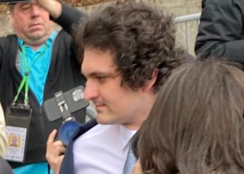 “고등어를 화폐로”…FTX 설립자 뱅크먼-프리드의 감방생활