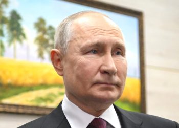 “푸틴 내년 3월 대선서 무소속 출마 가능성”