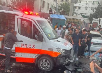 “누가 악마인가?” 구급차 행렬 향해 폭격…학살 우려 현실화(영상)