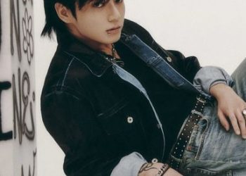 BTS 정국 ‘골든’, 77개국서 정상…발매 첫날 214만장 팔려