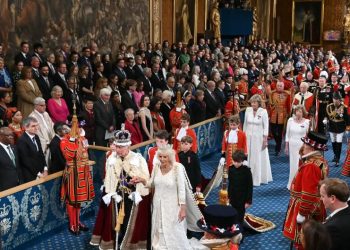 70년만에 ‘킹스 스피치’…찰스 3세, 의회 개원 연설