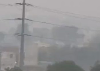 유독성 스모그 수만명 질병…학교·시장 폐쇄(영상)