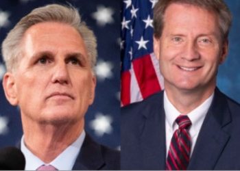 이번엔  동료 의원 폭행 논란…’매카시 엘보우'(영상)