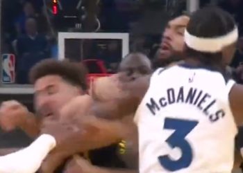 NBA 샌프란시스코 경기 중 난투극…선수 3명 퇴장(영상)