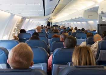 기내방송 중 “내 사과 받아줘”…제트블루 무슨 일?