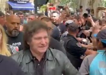 ‘아르헨 트럼프’ 극우 밀레이 당선..통화 달러로 전환 “충격”공약(영상)