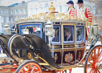 윤 대통령, 찰스 3세 국왕과 마차 행진