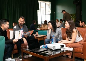 [라이프] “나이 들수록 외로움”…성인 대상 ‘애프터스쿨’ 성업…월회비 2백달러 수천명 대기