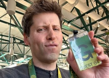 축출 닷새만에 CEO 복귀한 올트먼…오픈AI 상업화 속도