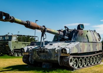 “미국, 우크라 지원 포탄 30% 이상 감소”