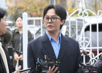 “지드래곤이 나를 찾아왔어”…’마약 혐의’ 발단 채팅