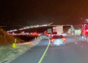 연휴 첫날 5번 Fwy 교통정체 ‘악몽’…차량행렬 29마일 늘어서