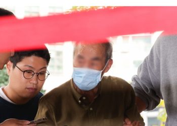 대통령실 앞 흉기난동 70대 기소…”정신질환에 망상”