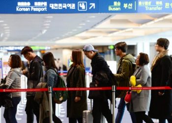 [이민] 미국 떠나는 한인들…10년 새 한인 불체자 10만명 미국 떠났다…50% 감소