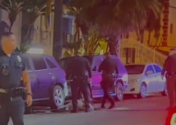 한인타운 3가-켄모어 아파트 앞 경찰 심야 총격…한인들 뛰쳐나와(영상)