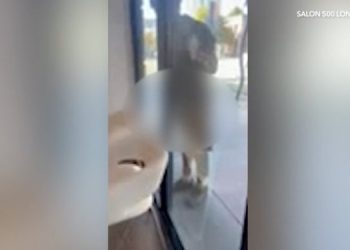 롱비치 미용실에 또 다시 바바리맨 출현