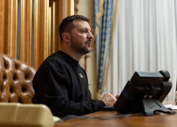 젤렌스키, ‘슬금슬금’ 내년 대선연기 카드 만지작