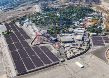 [화제]식스플랙 매직마운틴 캘리포니아 최대 태양에너지 시설 들어선다