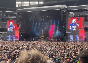 ‘건스 앤 로지스’ 액슬 로즈, 34년 전 성폭행 혐의 피소