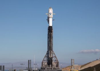 한국 정찰위성 오늘 캘리포니아서 발사…팰콘 9로켓 사용