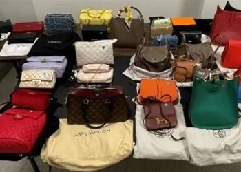 도난 명품 핸드백 50여개 회수…”주인 찾아요”