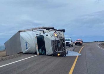트럭 전복, 건물 붕괴….남가주 곳곳 강풍 피해 속출