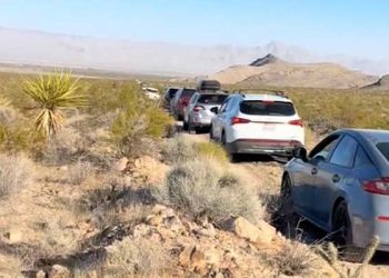 [이런일도]’15번 Fwy’ 구글맵 따라가던 차량 12대 사막에 갇혀(영상)