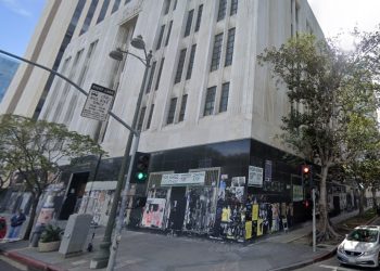 [부동산]한인타운 윌셔 갤러리아 건물, 9층 아파트 개조 추진