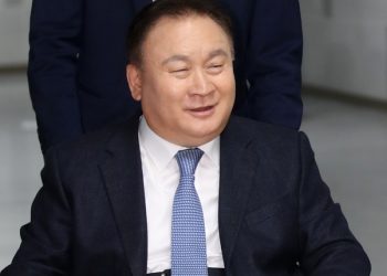 ‘비명계’ 이상민 민주 탈당….현역 의원 첫 탈당