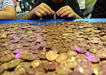 [이런일도] 100원짜리 24만개 빼돌린 전 한국은행 직원