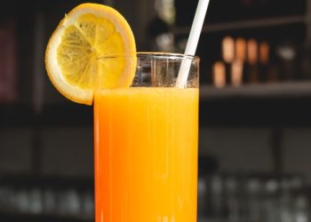 물 안마시고 ‘주스’ 고집한 여성의 최후…결석 300개