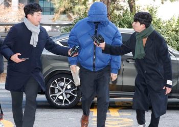 ‘이선균에 마약 제공 혐의’ 성형외과 의사 구속