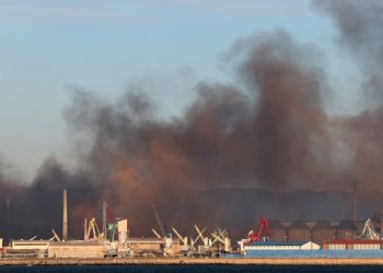 포스코 포항제철소서 화재… 공장 전체 가동 중단