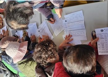 수강신청  첫날 한인타운 시니어센터 새벽부터 북새통