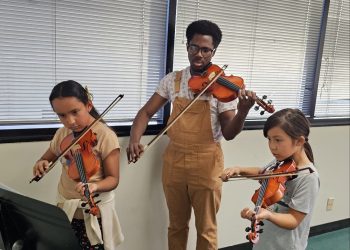 [화제] 창립16년 ‘러브인 뮤직’ 흑인 선생님 피키의 ‘내리사랑’…”인종화합 작은결실에 감동”