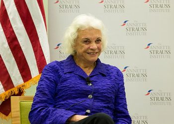 샌드라 데이 오코너 대법관 별세…첫 여성 대법관