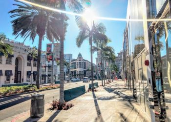 [부동산]베벌리힐스∙말리부∙행콕팍 유명 인사들 집 팔고 떠난다