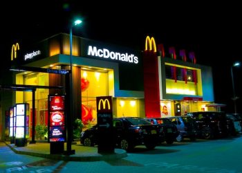 맥도날드, 매장 9천개 더 늘린다…공격적 확장 나서