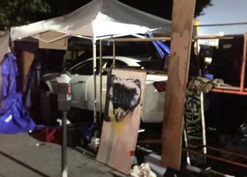 LA서 훔친 차량, 노숙자 텐트촌 숨겨…사라진 마세라티 찾아