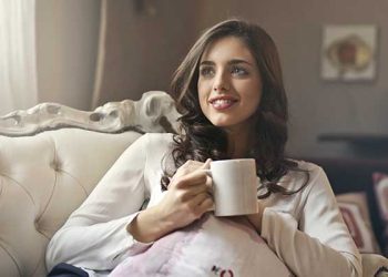 “몸 녹여볼까” 달달 커피 홀짝홀짝…카페인·당류 ‘빨간불’