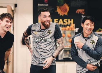 이적시장 전문가 “황희찬, 울버햄튼과 최고 연봉 재계약”