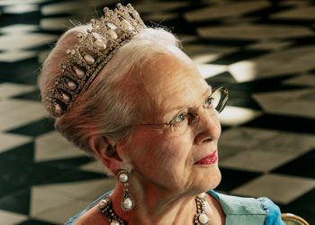 덴마크 여왕 “1월14일 퇴위하겠다”…즉위 52주년만