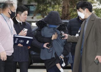 ‘이선균 협박’ 20대 女 알고보니…유흥업소 실장 해킹범이었다