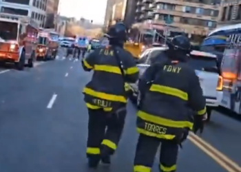 뉴욕 맨해튼  지하철 열차 충돌 탈선…24명 부상(영상)