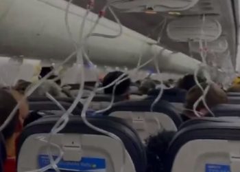 승객 200명 대참사 날뻔…동체뜯겨나가, 보잉737맥스 비행금지(영상)