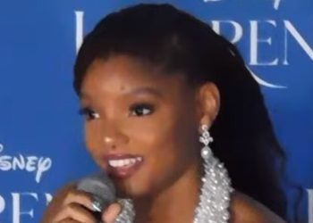 임신 안했다던 ‘흑인 인어공주’ 베일리, 23살에 엄마