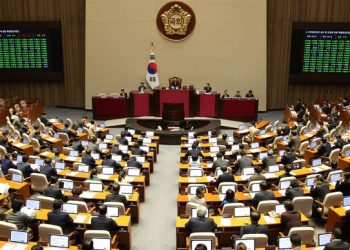 한국 개고기 보신탕집 없어진다…’개식용 금지법’ 국회 통과