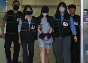 [엽기 코리아] 아들 보는데 신생아 딸 텃밭에 산 채 생매장